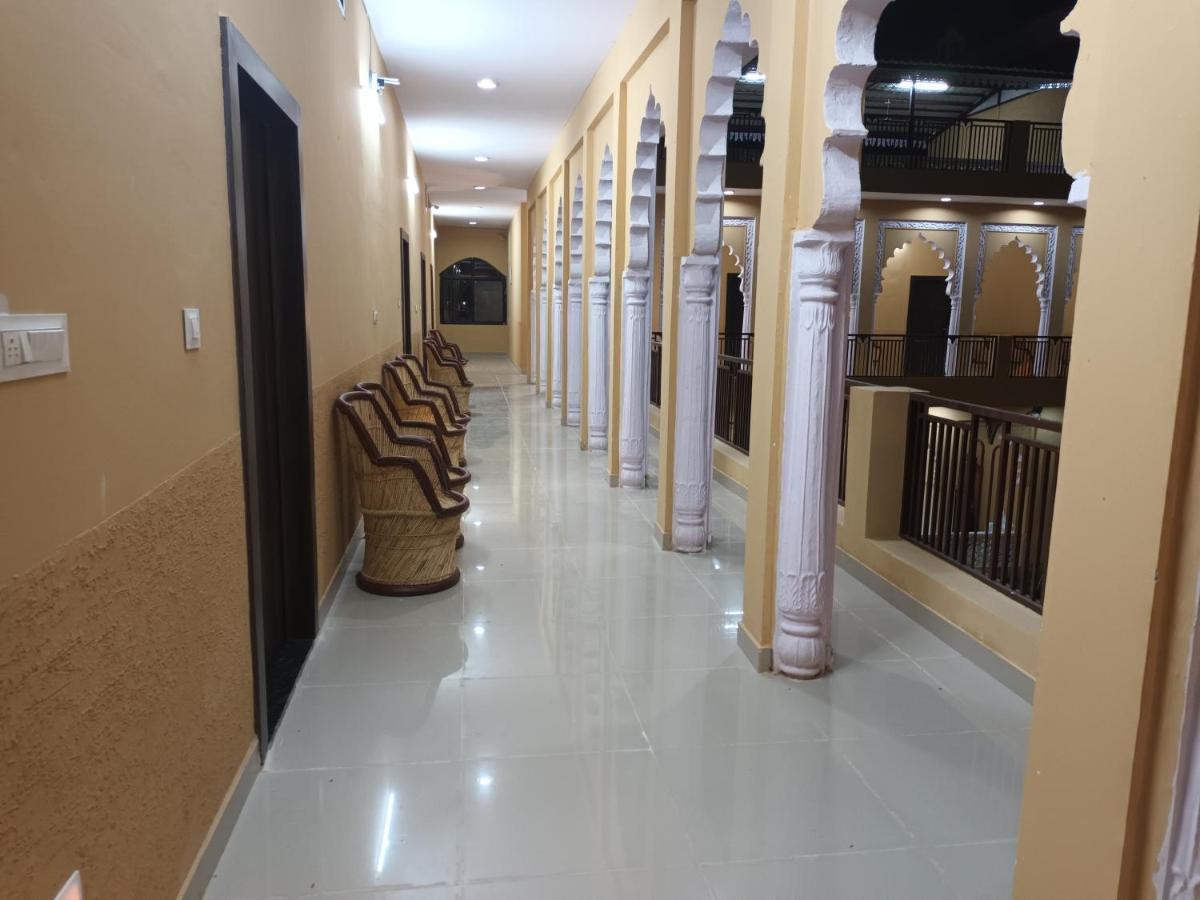 מלון פושקאר L S Haveli מראה חיצוני תמונה